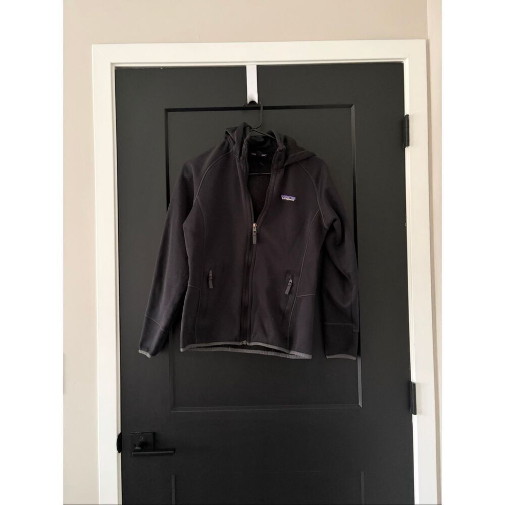 Patagonia Women’s Black Tech Fleece Hoodie Size Small (missing drawstrings) - Picture 2 of 7